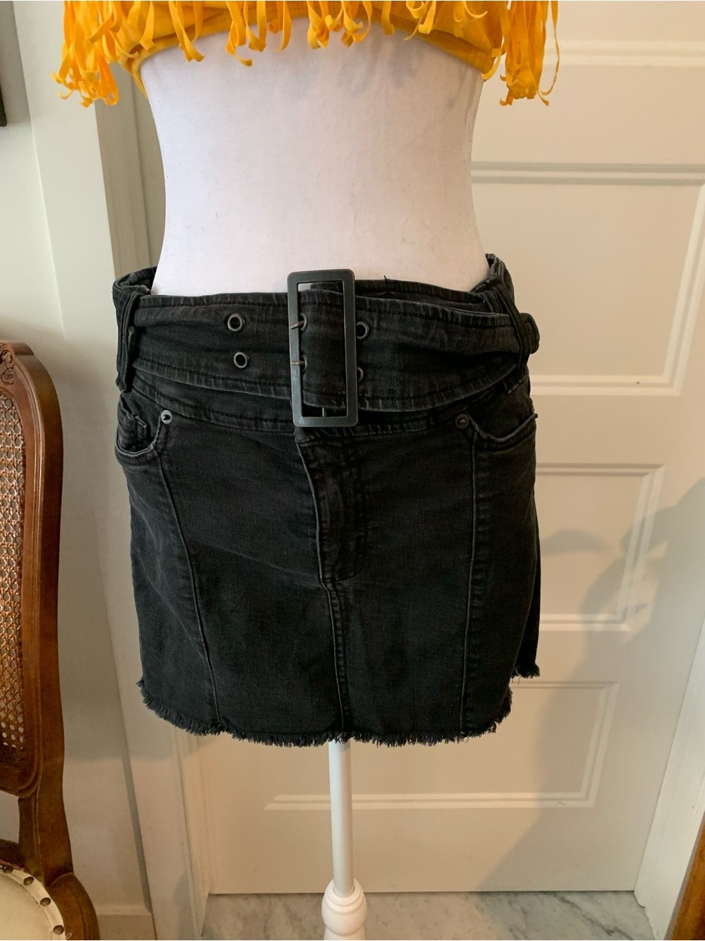 Jeaniologie , women's Black Mini Skirt with Buckle Waist